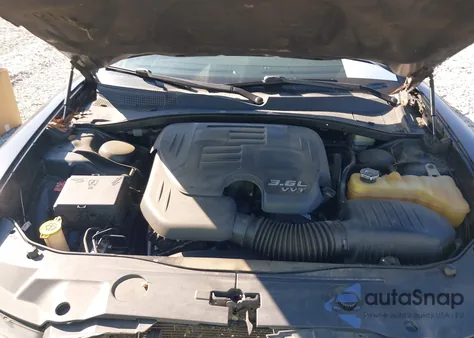 2014 Dodge Charger Sxt z USA, uszkodzony, nr VIN 2C3CDXHG0EH113241